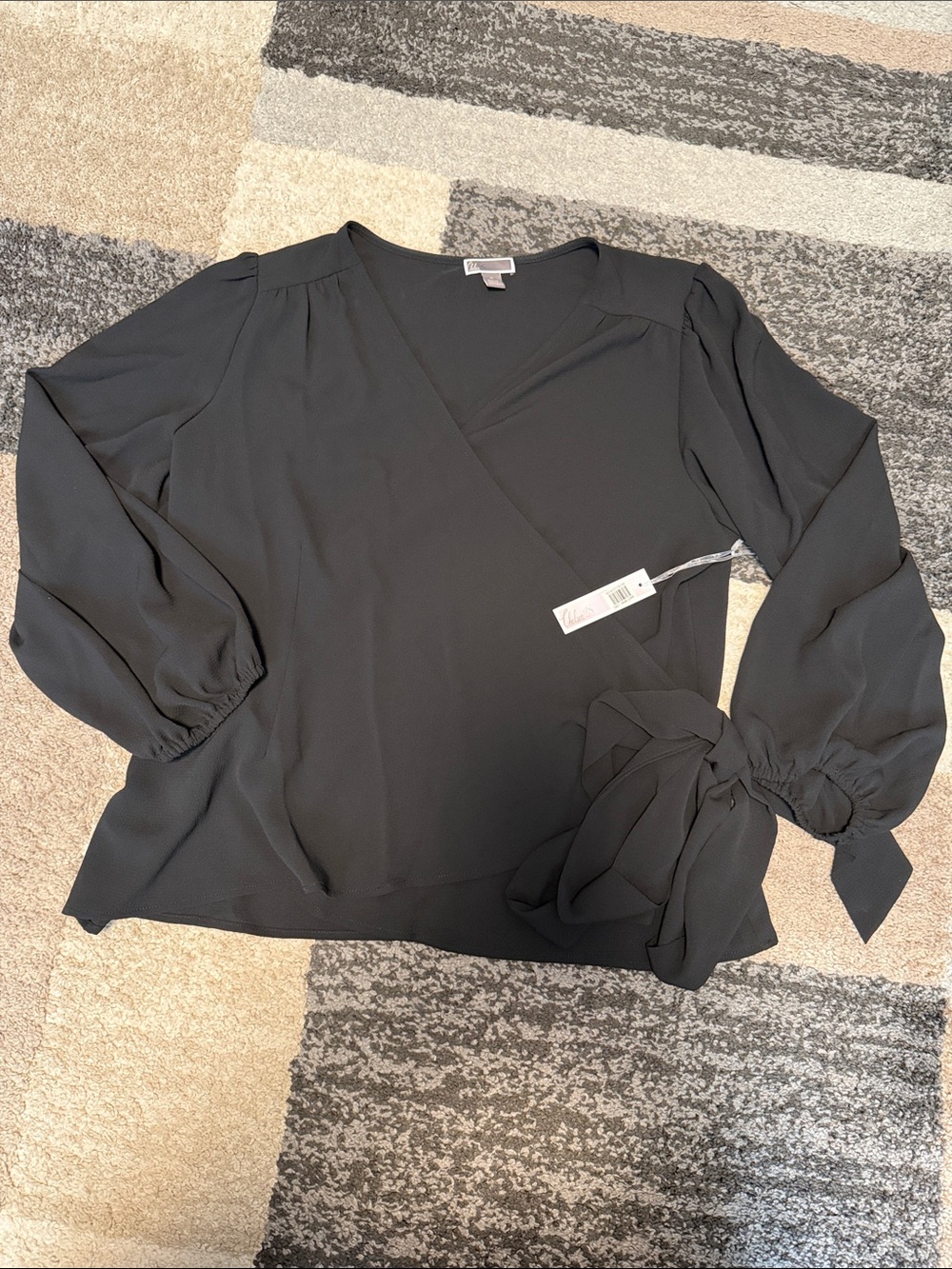 Nordstrom Chelsea28 wrap top, black, size XL NWT!
